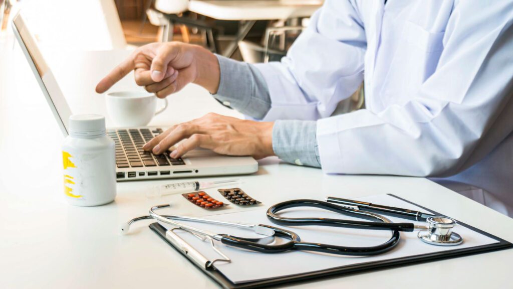 Como Médicos Estão Atraindo Pacientes pelo Google Sem Depender de Convênios