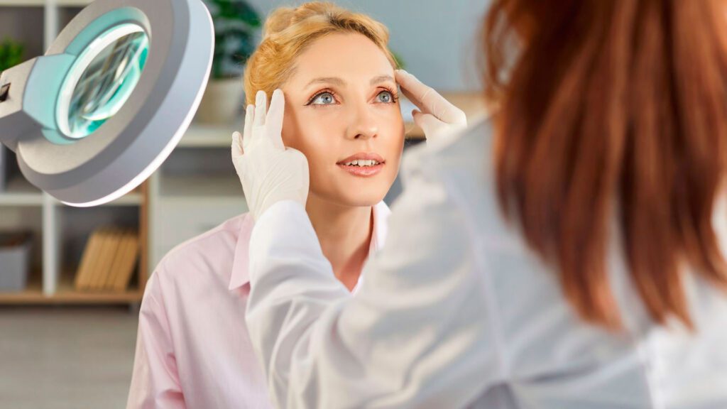 Como Clínicas de Estética Estão Lotando a Agenda com Marketing Digital Local em 2026